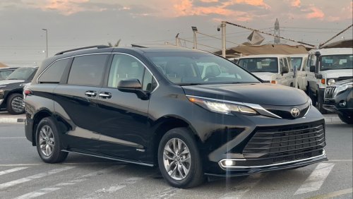 تويوتا سيينا 2021 Toyota Sienna XLE Hybrid Fuel - 2.5L V4 - Full Option 7 Seater - Auto Doors With Radar & Wirele