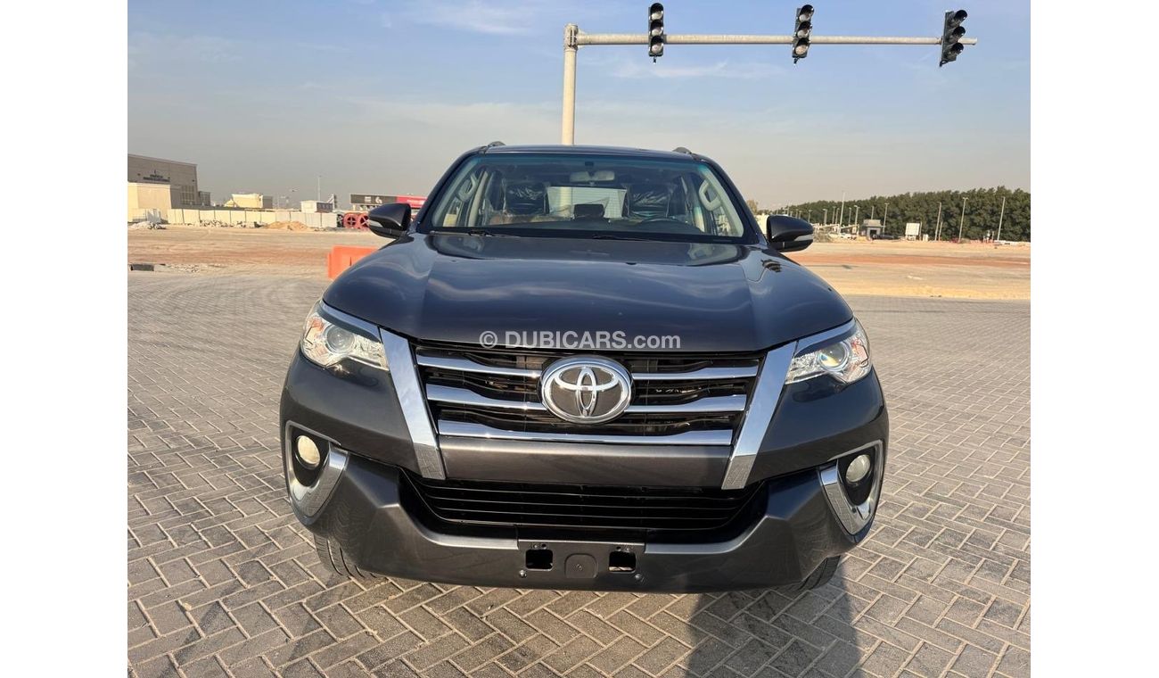 Toyota Fortuner GXR 4.0L (278 HP)