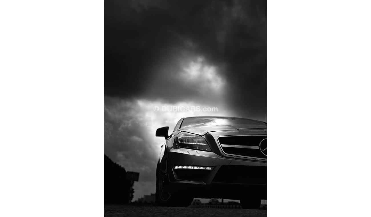 Mercedes-Benz CLS 63 AMG مرسيدس CLS 63 ///AMG موديل 2013 خليجي مسرفس كامل وبحالة ممتازة جدا ما يحتاج ايا شي  فول كاربون فايبر