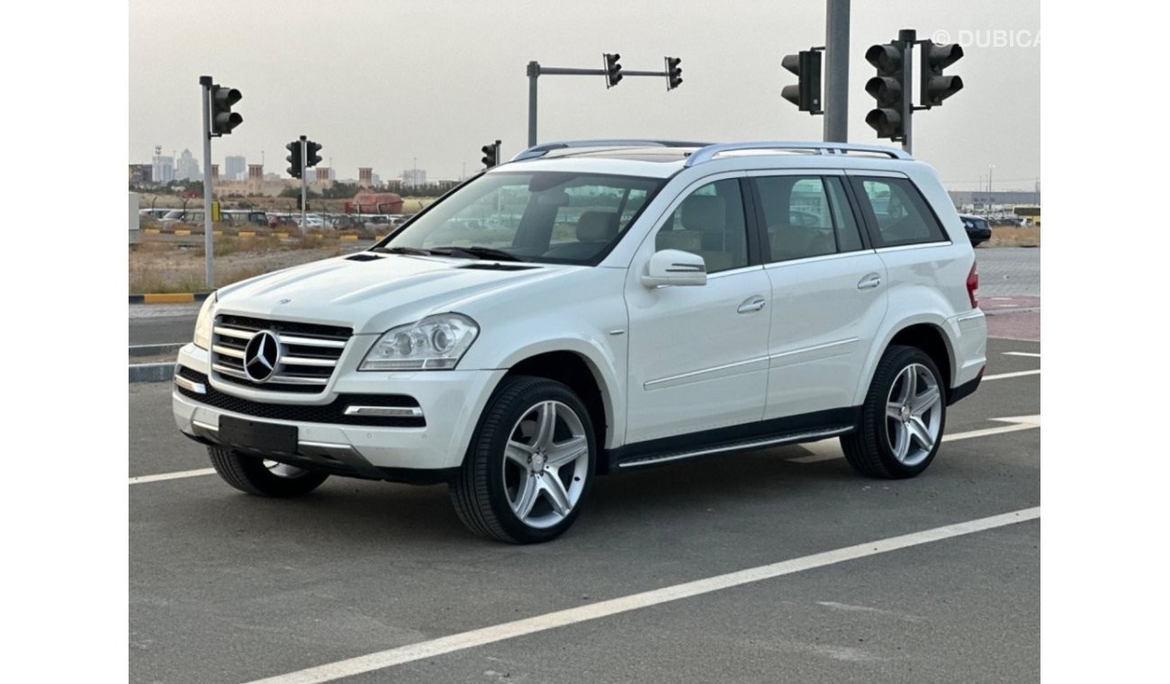 Mercedes-Benz GL 450 MODEL 2012 GCC CAR PERFECT CONDITION FULL OPTION PANORAMIC ROOF LEATHER SEATS ONE OWNER