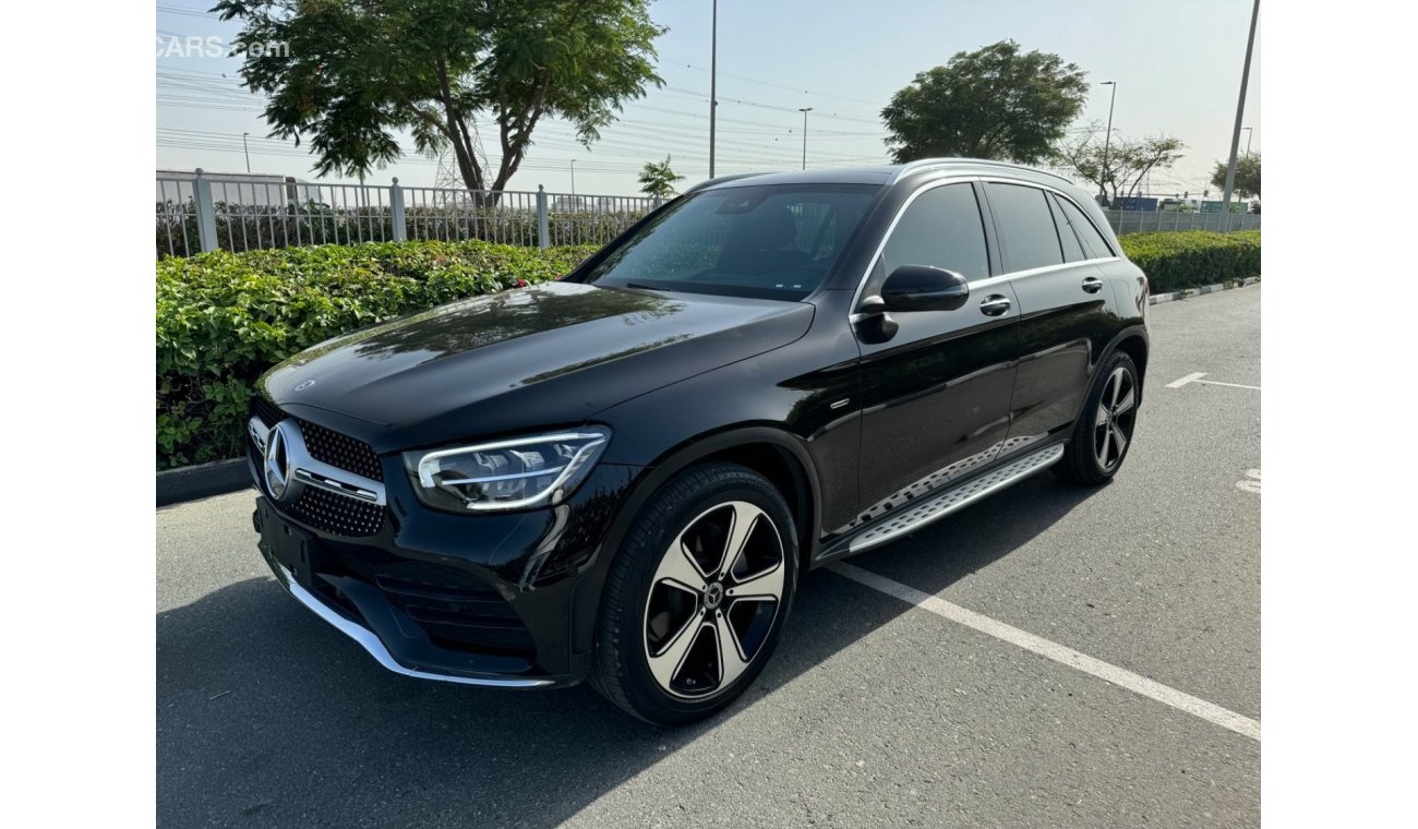 مرسيدس بنز GLC 300 4MATIC