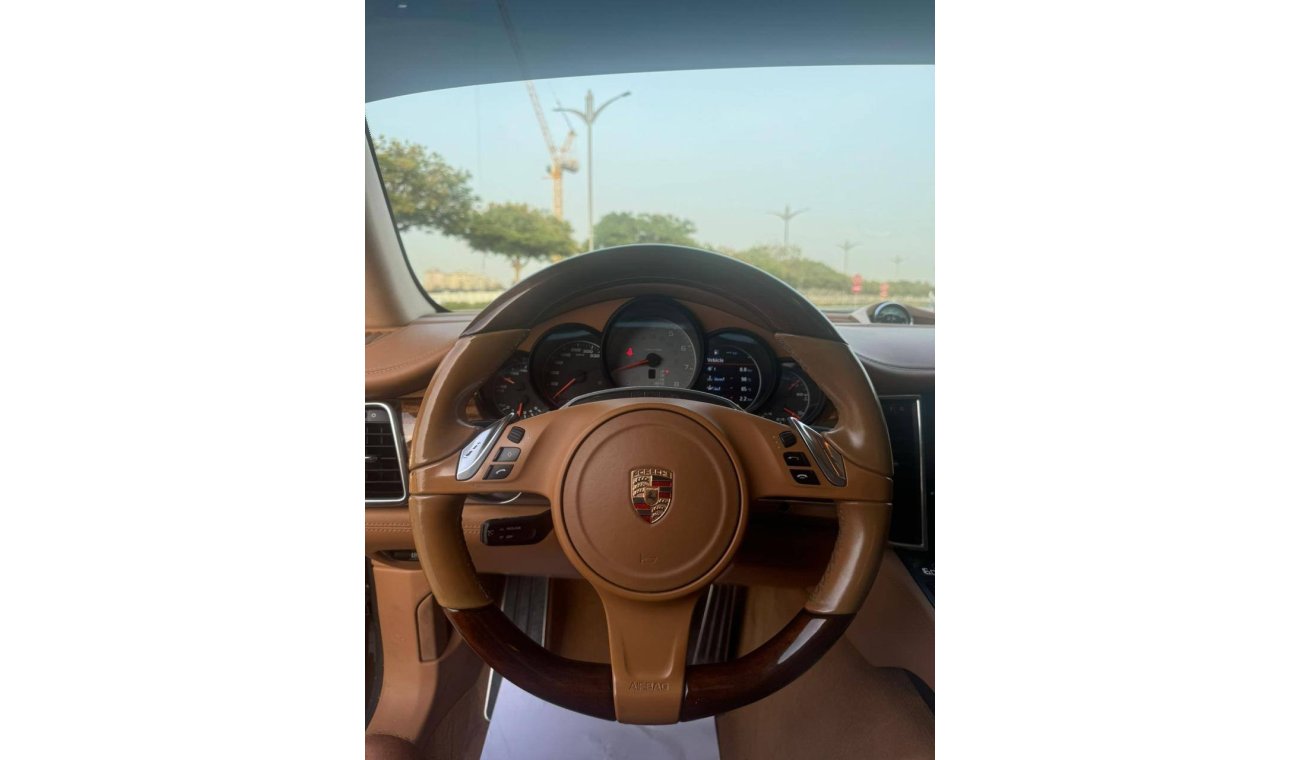 Porsche Panamera 4S Panamera 4S GCC Full Option