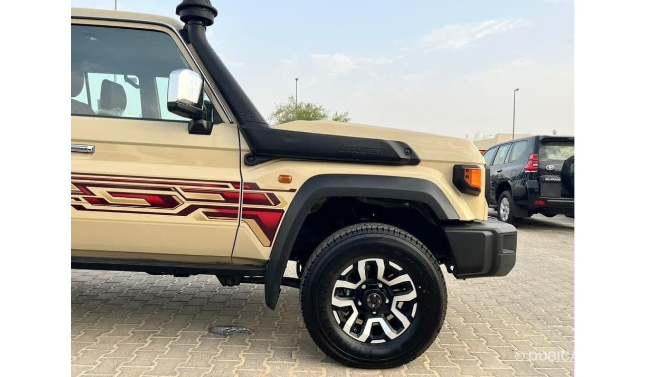 تويوتا لاند كروزر بيك آب 2024 Petrol 4.0L Full Options