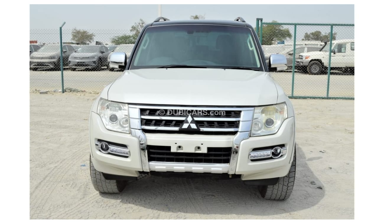 Mitsubishi Pajero Full option clean car