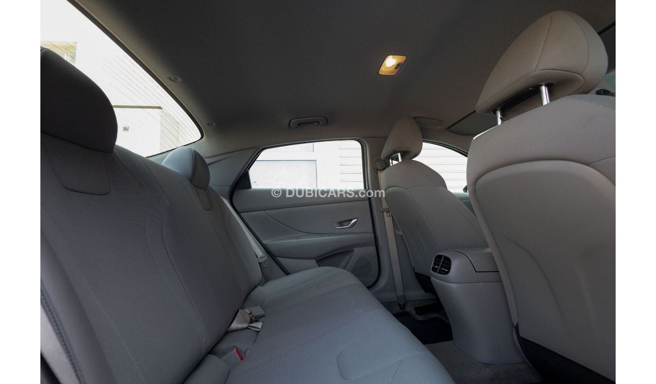 Hyundai Elantra Smart 1.6L Hyundai Elantra 2023 GCC under Warranty with Flexible Down-Payment.