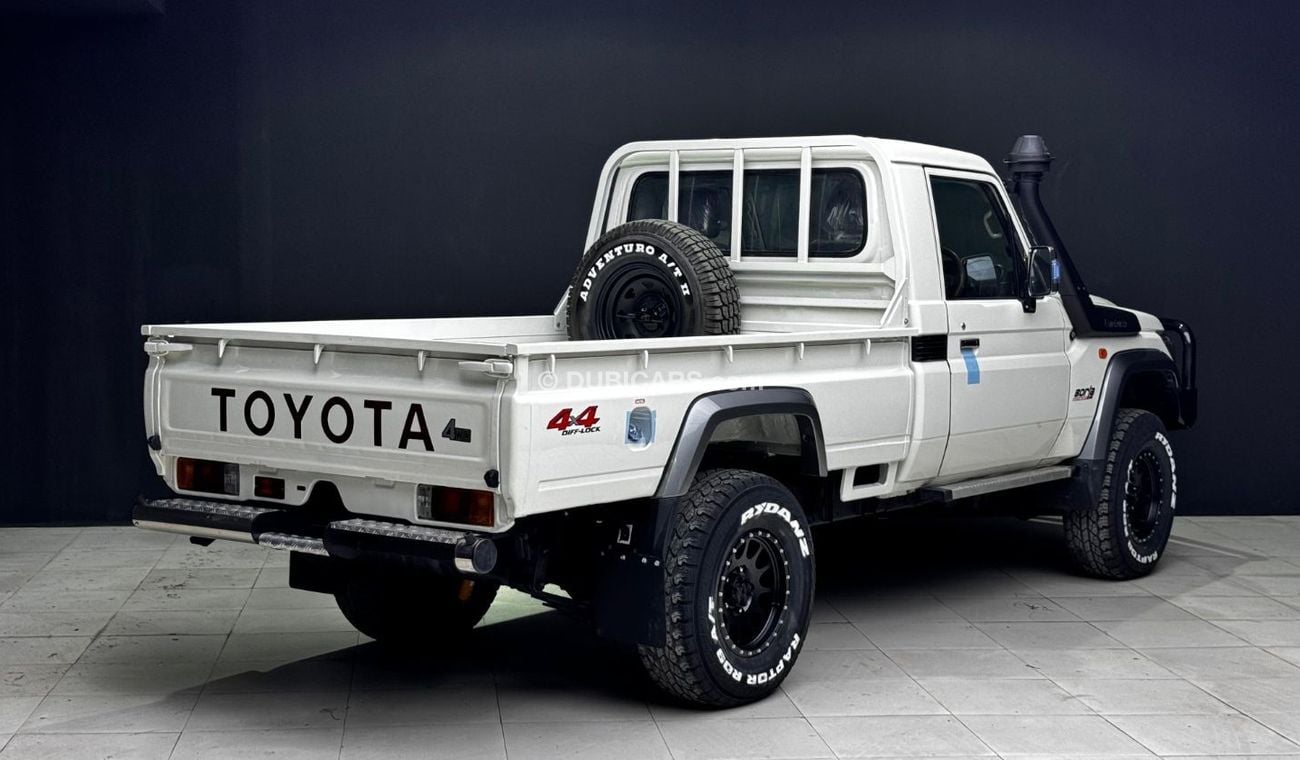 Toyota Land Cruiser Pick Up Single cabin