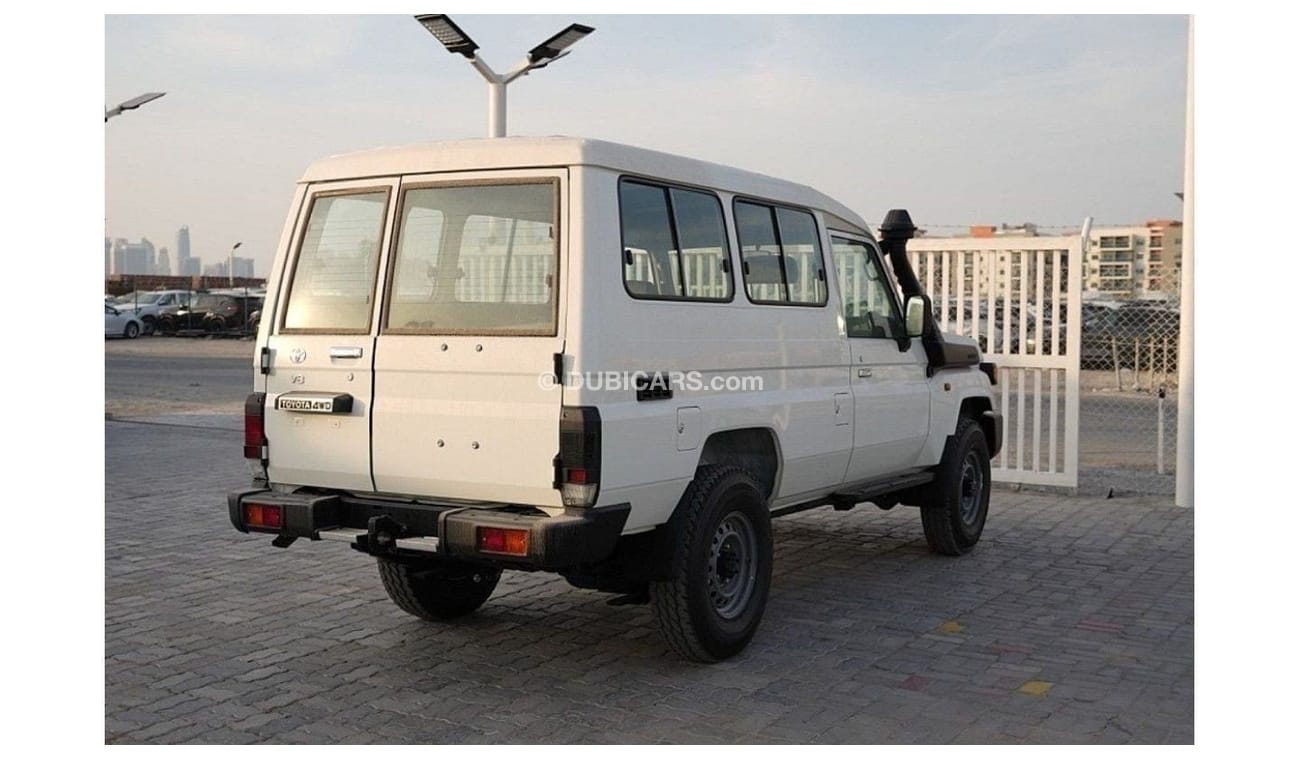 تويوتا لاند كروزر Land Cruiser LC78 Hard Top 4.5L 3doors Diesel MT 2024