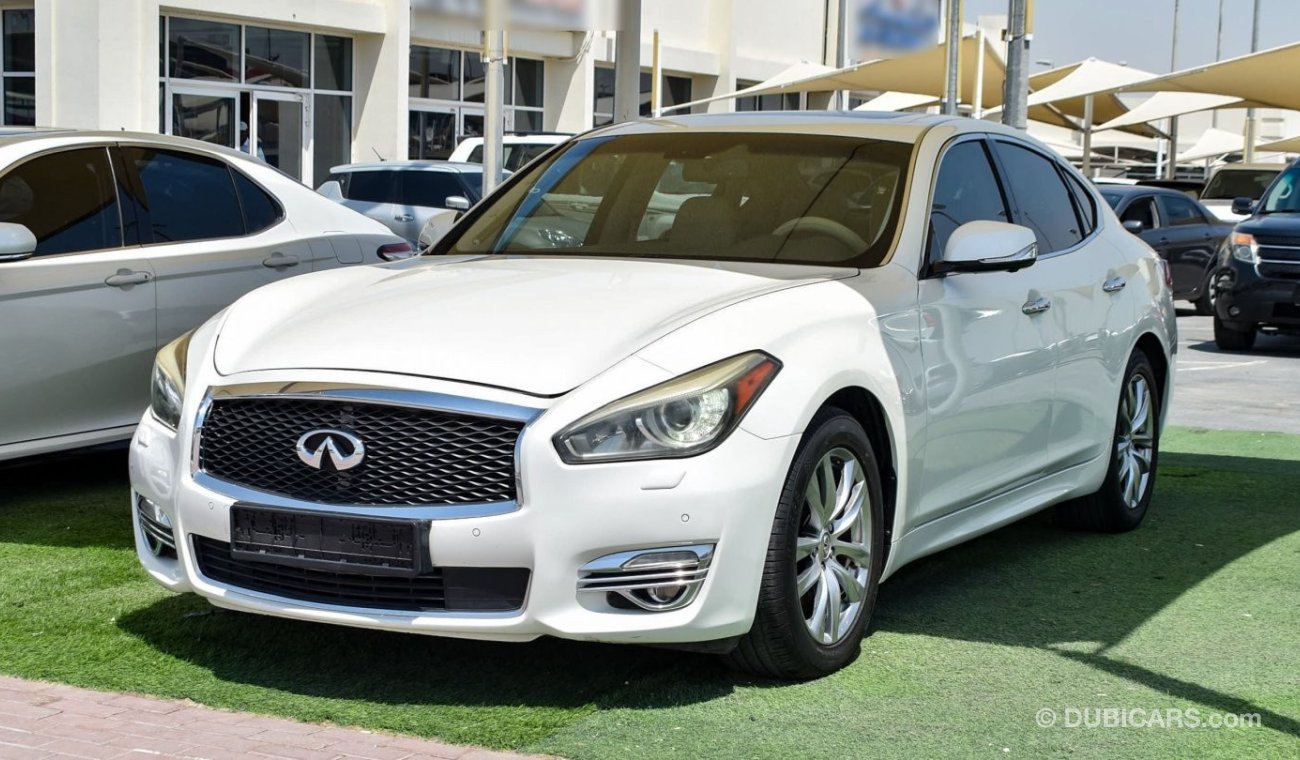 إنفينيتي QX70