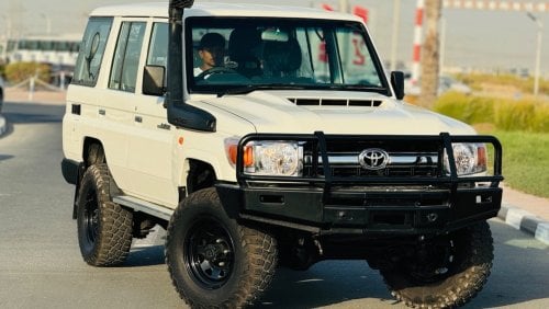 تويوتا لاند كروزر هارد توب Hardtop 5 door diesel Right hand drive..