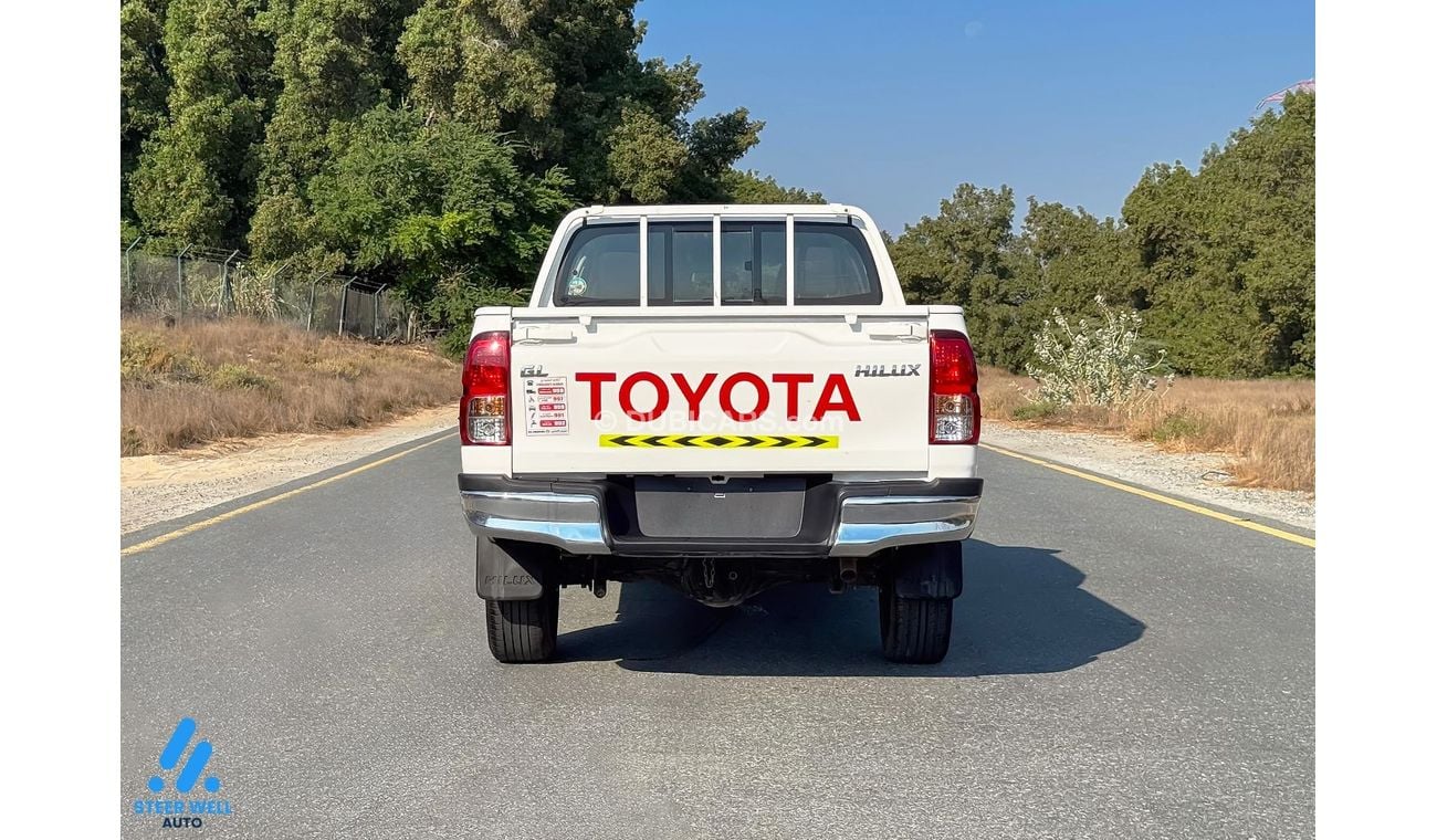 Toyota Hilux GL 2.7L Double Cab Utility 4WD Petrol / Well Maintained / Excellent Condition / GCC