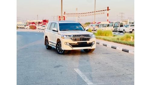 تويوتا لاند كروزر Toyota landcuriser GXR V8 2019 Full Option