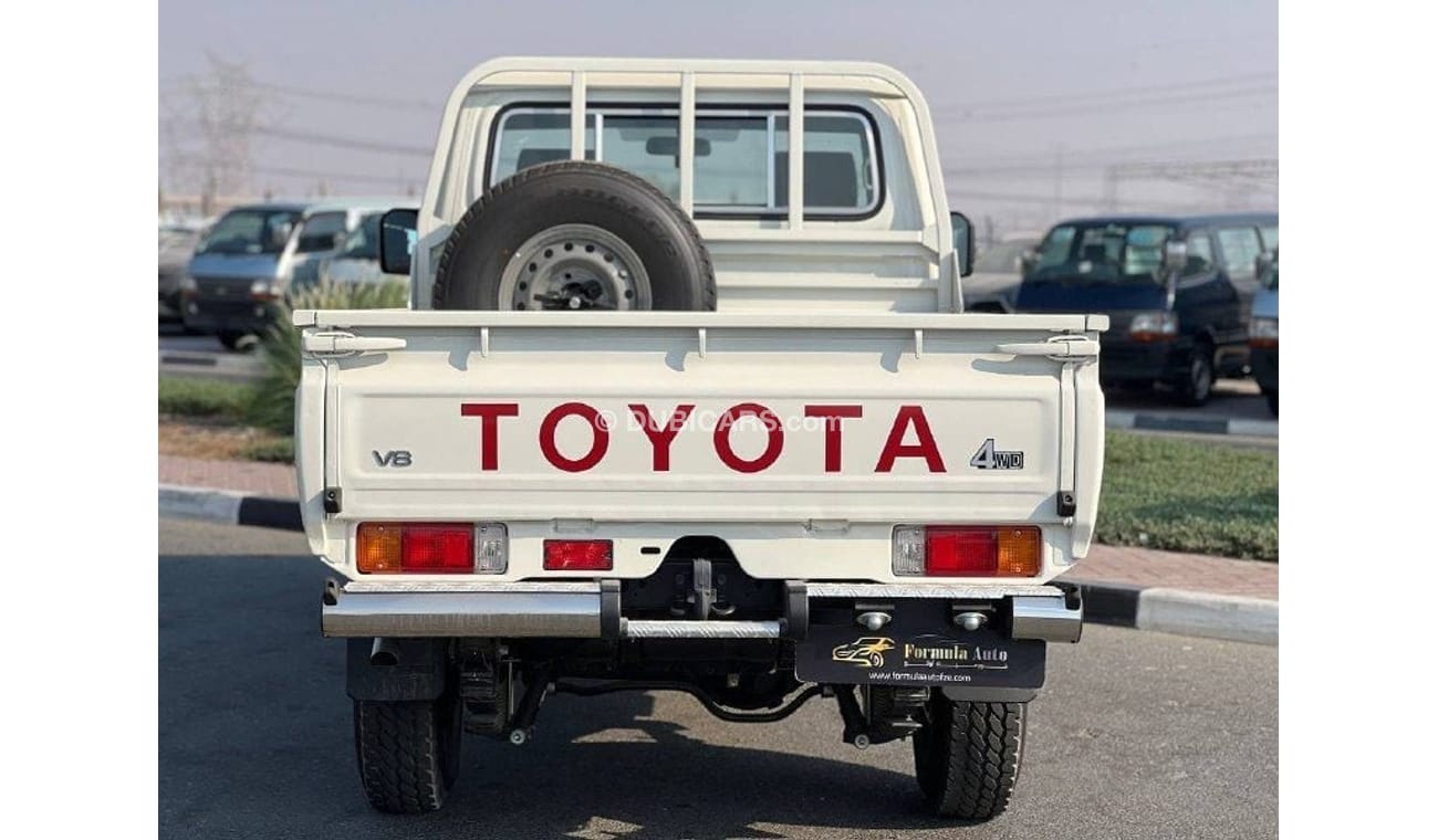 Toyota Land Cruiser Pick Up LC79 S/C 4.5L V8 DSL M/T //2024// STANDER OPTION WITH COOL BOX , AIR COMPRESSOR , WIRELESS CHARGER /