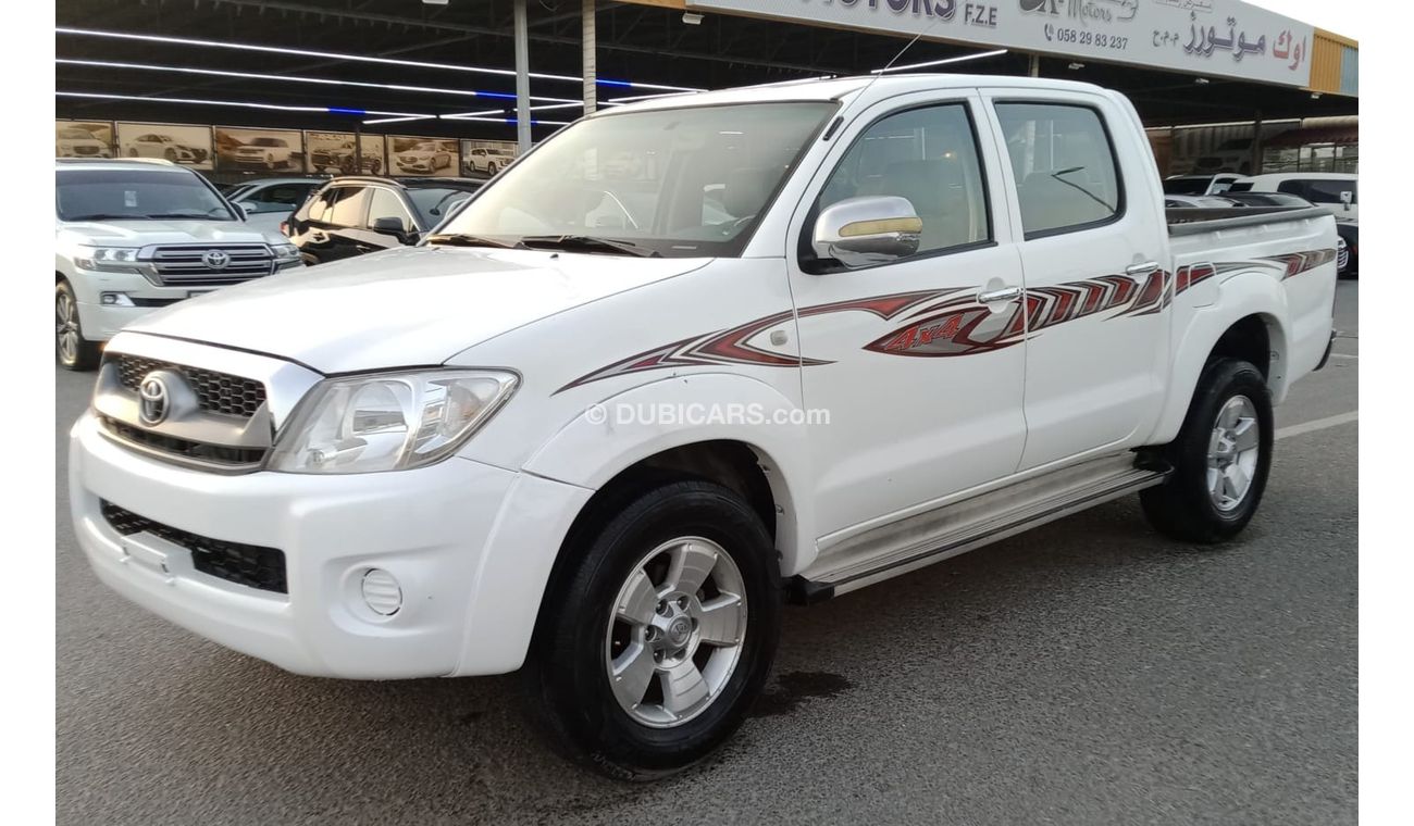 Toyota Hilux Toyota Hilux 4X4 V4 2.7L Model 2011