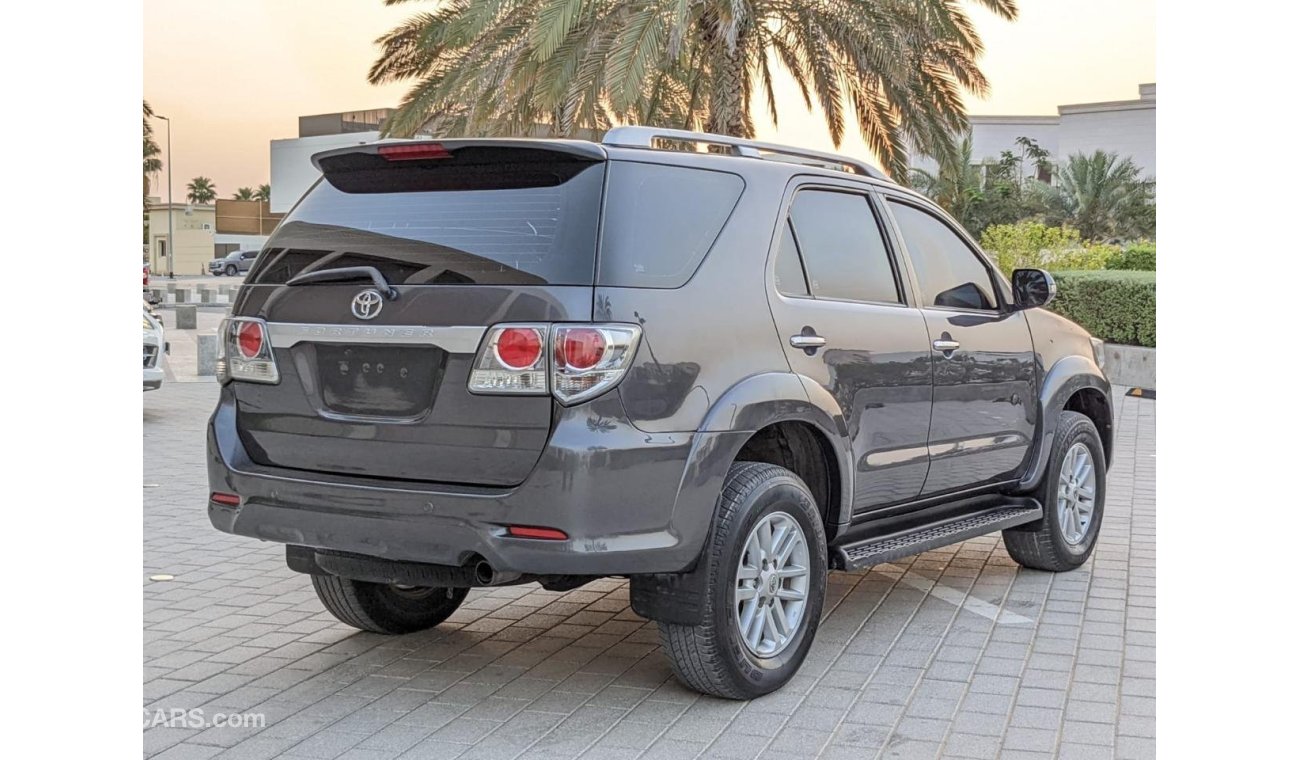 تويوتا فورتونر Toyota fortuner 2014 petrol left hand drive