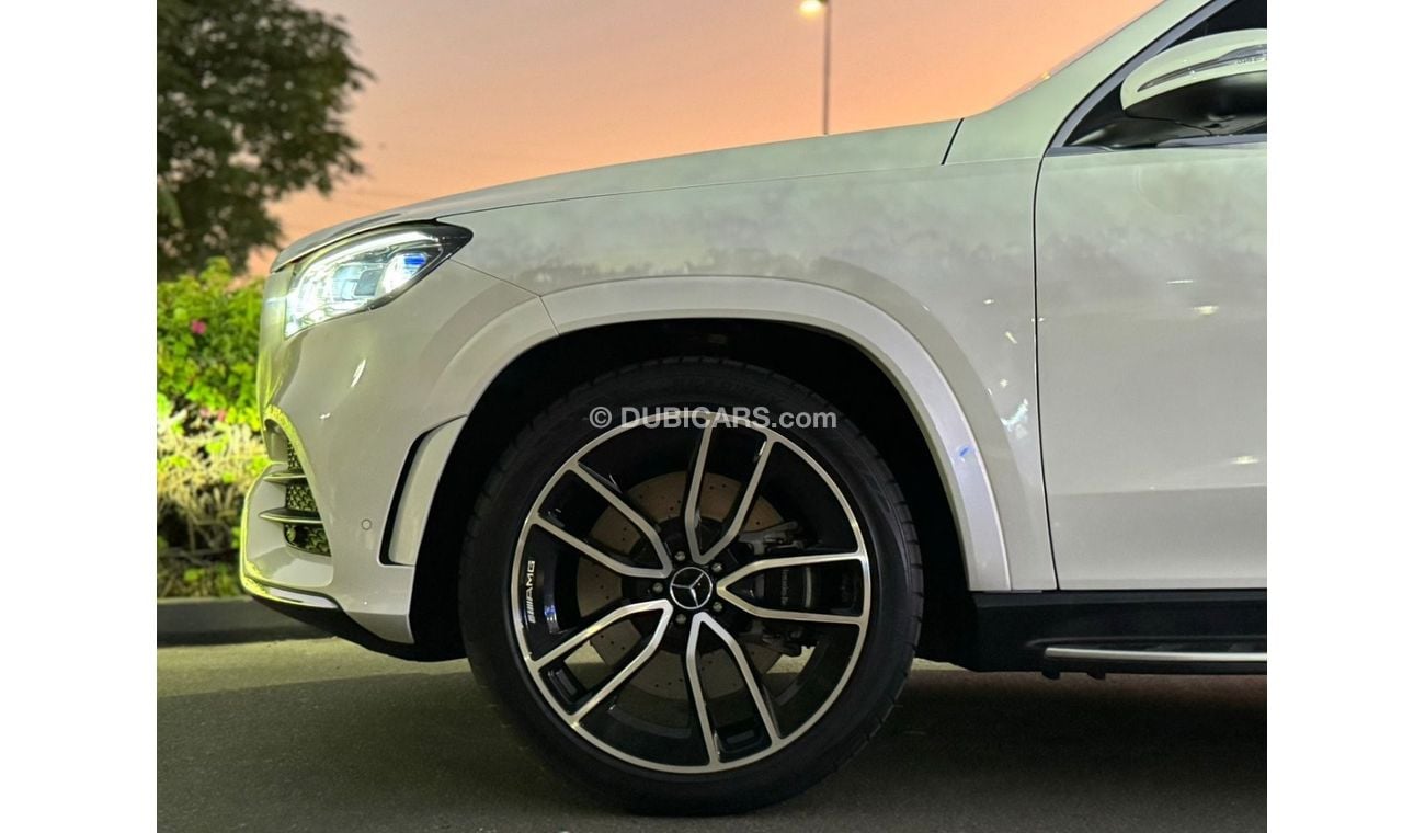 Mercedes-Benz GLS 580 Premium 4.0L (489 HP)