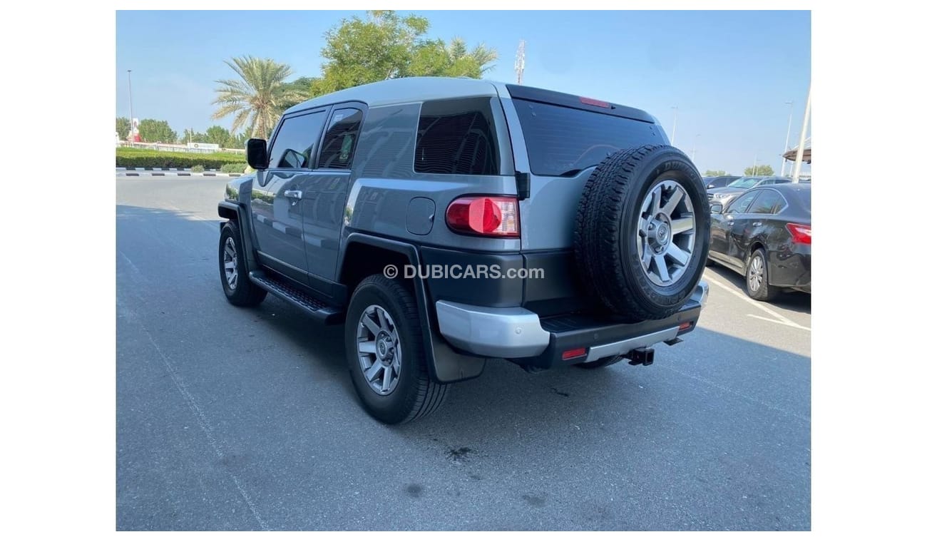 Toyota FJ Cruiser GXR GCC SPEC