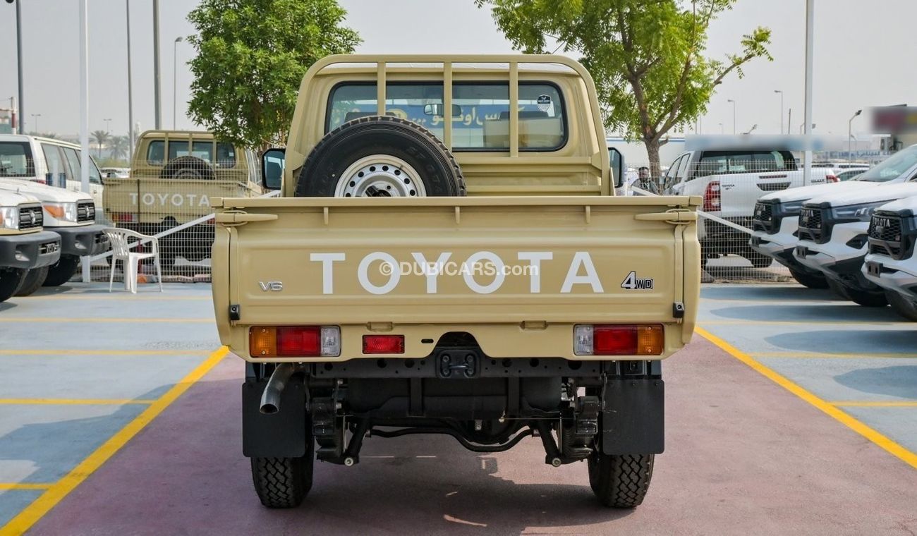 Toyota Land Cruiser Pick Up Toyota Land Cruiser Pickup 4.0Ltr SINGLE CABIN WITH DIFFLOCK POWER WINDOWS MY2024-BIEGE