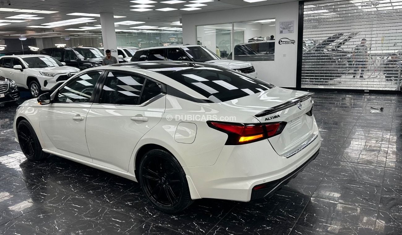 نيسان ألتيما 2.5 Sport