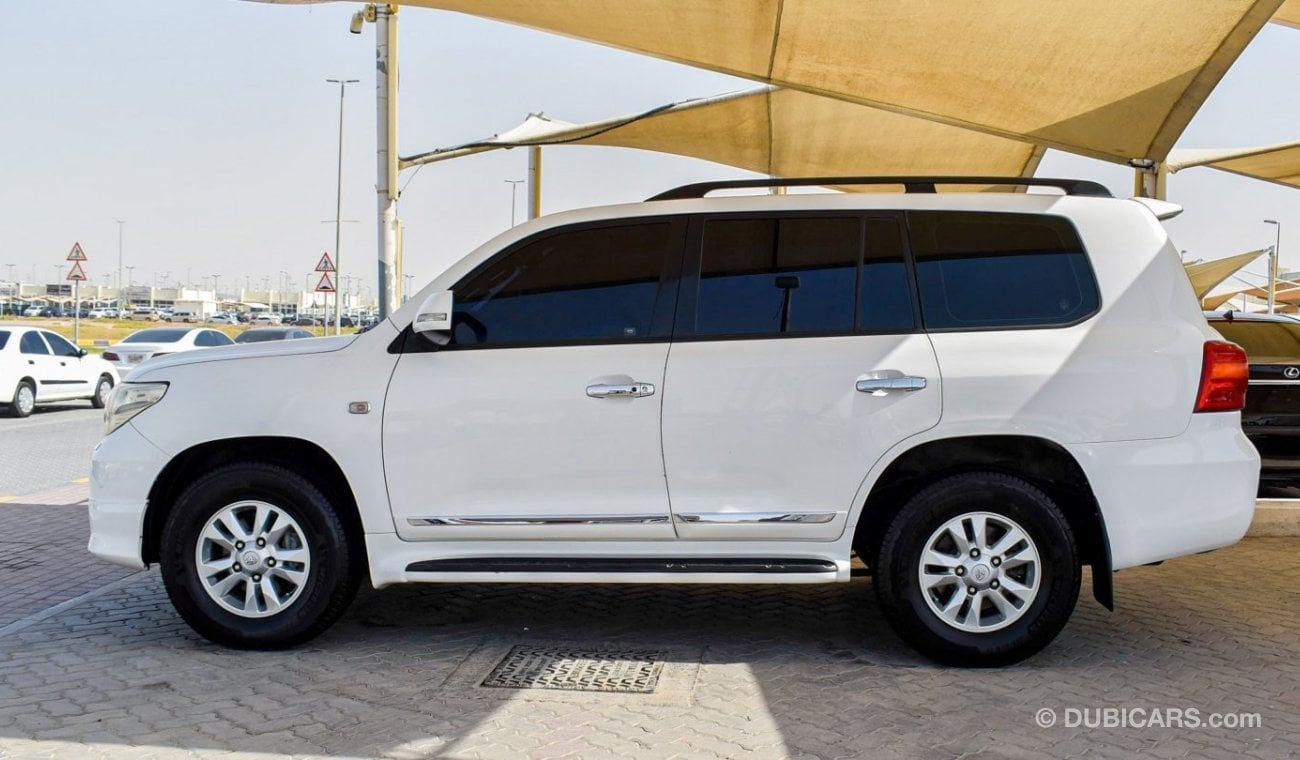 Toyota Land Cruiser GXR V8