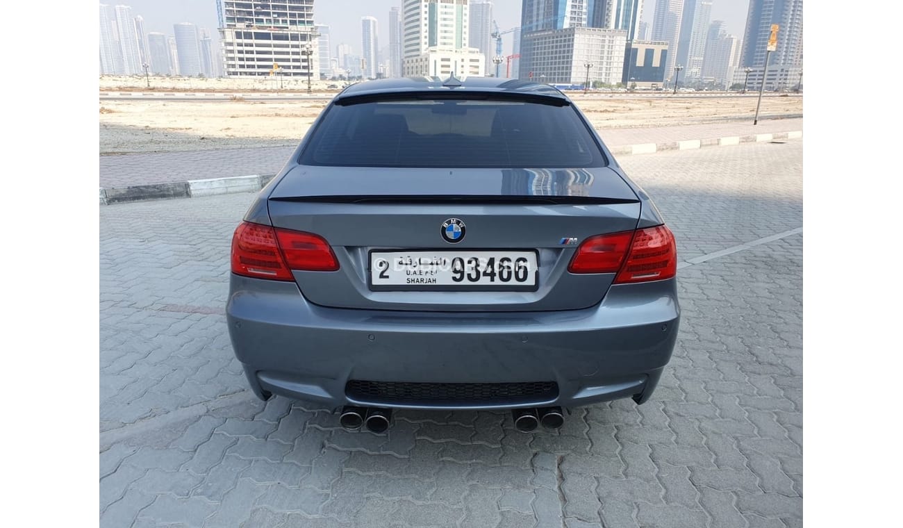 بي أم دبليو 320 Coupe