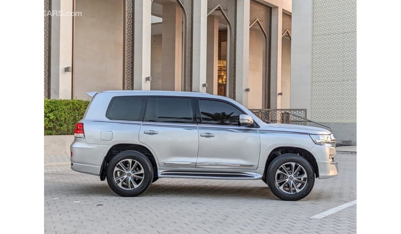 Toyota Land Cruiser 2021 GXR V6 Full Options