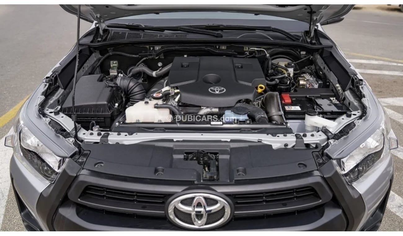 تويوتا هيلوكس Toyota hilux 2.4L diesel mid option MY24