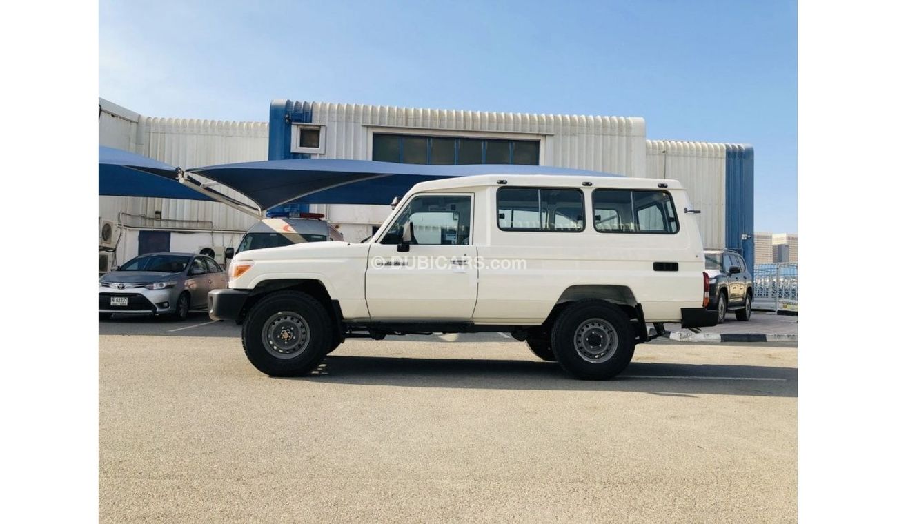 Toyota Land Cruiser Hard Top Toyota Land Cruiser 78 Htop 4.2 DSl 3 door