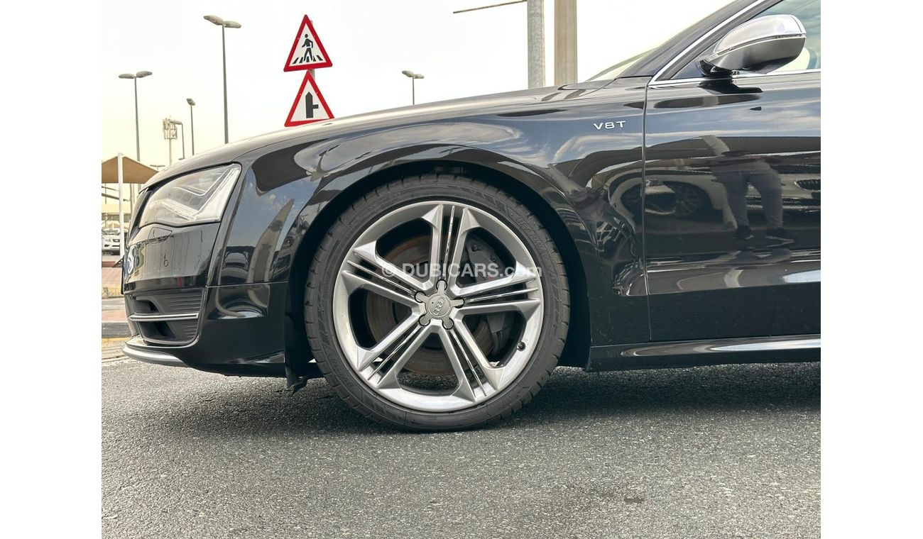 Audi S8 Audi S8 S-LINE _GCC_2014_Excellent Condition _Full option_Fully original paint