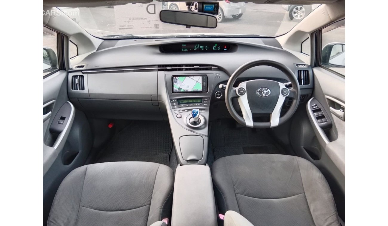 تويوتا برياس TOYOTA PRIUS RIGHT HAND DRIVE (PM1593)