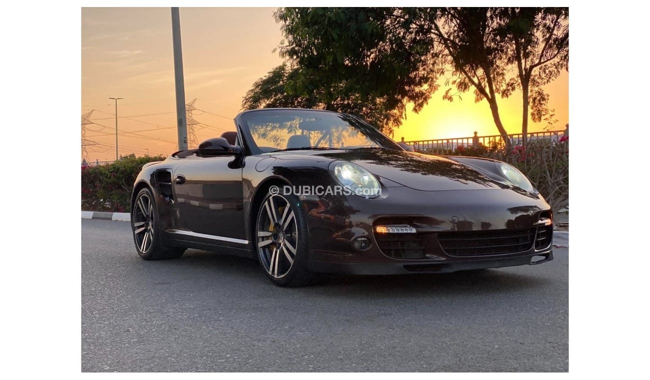 Porsche 911 GCC SPEC NEAT AND CLEAN