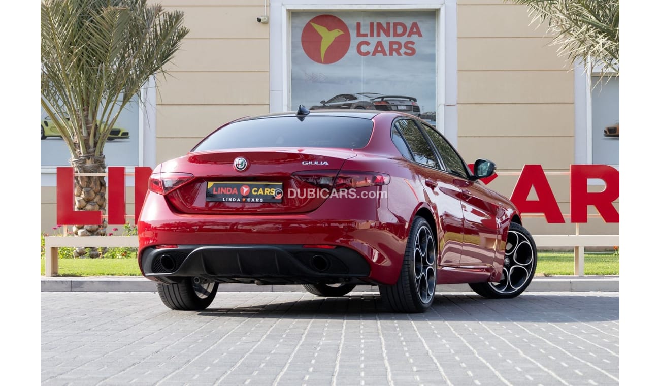 ألفا روميو جوليا Alfa Romeo Giulia Veloce Q2 2023 GCC under Agency Warranty with Flexible Down-Payment.