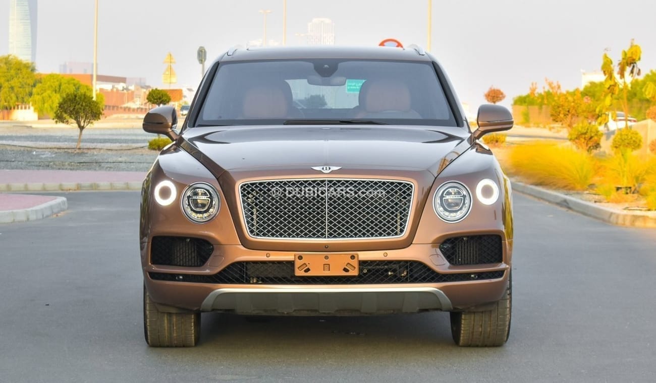 Bentley Bentayga Std 2017 GCC Spec - Low Milage - Warranty Available