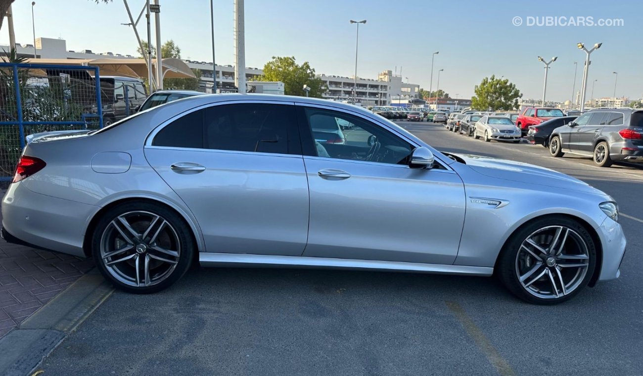 Mercedes-Benz E 63 AMG Std