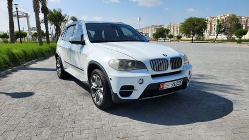 بي أم دبليو X5 xDrive 50i M Sport 4.4L (5 Seater)