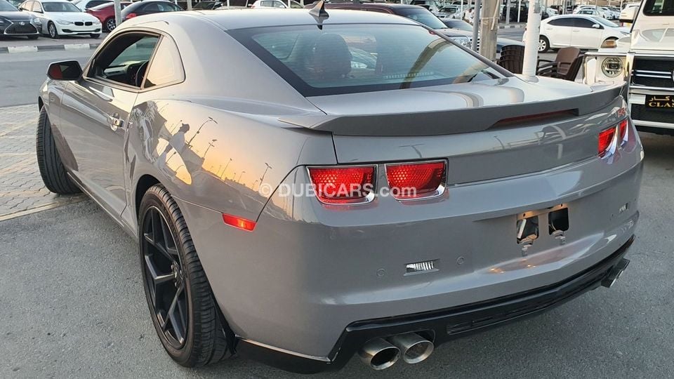 Chevrolet Camaro CHEVORLET COMARO SS V8 2013 for sale: AED 38,500. Grey ...