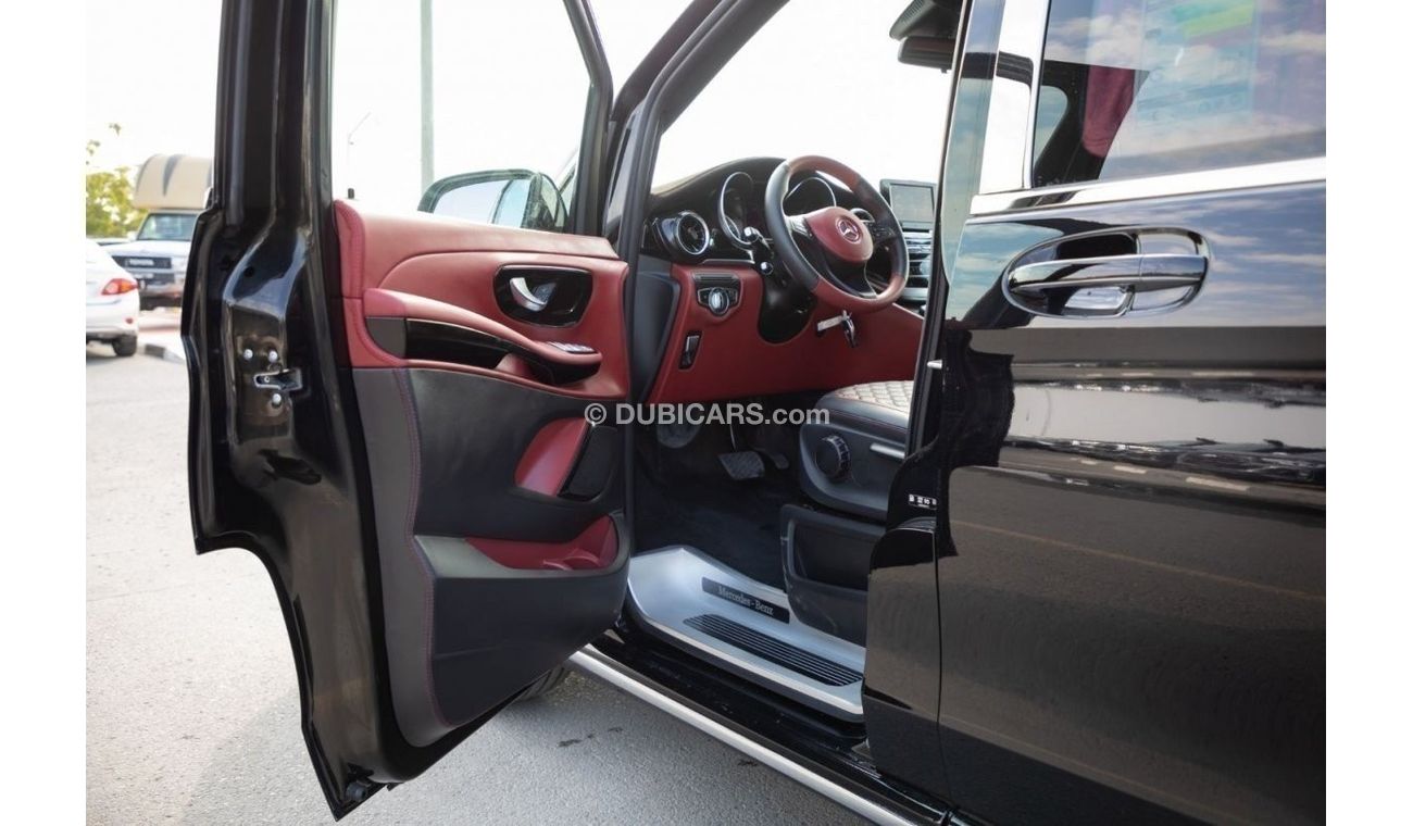 Mercedes-Benz V 250 2022 Mercedes Benz V250 4X2 2.0 VIP Luxury - Black inside Dark Rose | Export Only