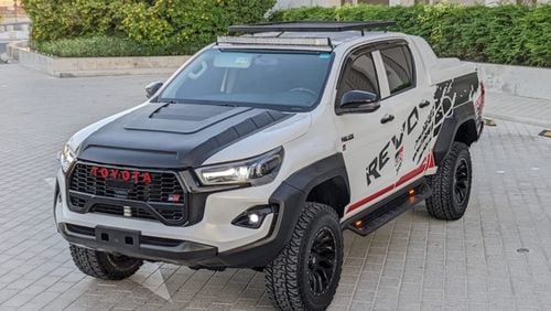 تويوتا هيلوكس Toyota hilux 2021 model LHD facelift to 2024 white color