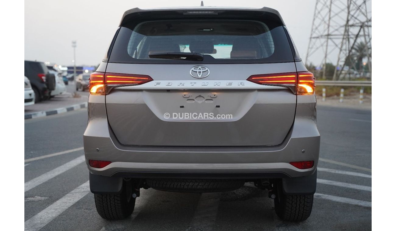 Toyota Fortuner MODEL 2022 GCC 2.7 FOR EXPORT ONLY