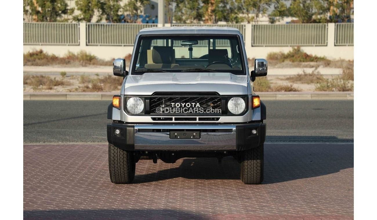 تويوتا لاند كروزر بيك آب 2024 Toyota LC79 Single Cab 4.0 - SILVER inside BEIGE | Export Only