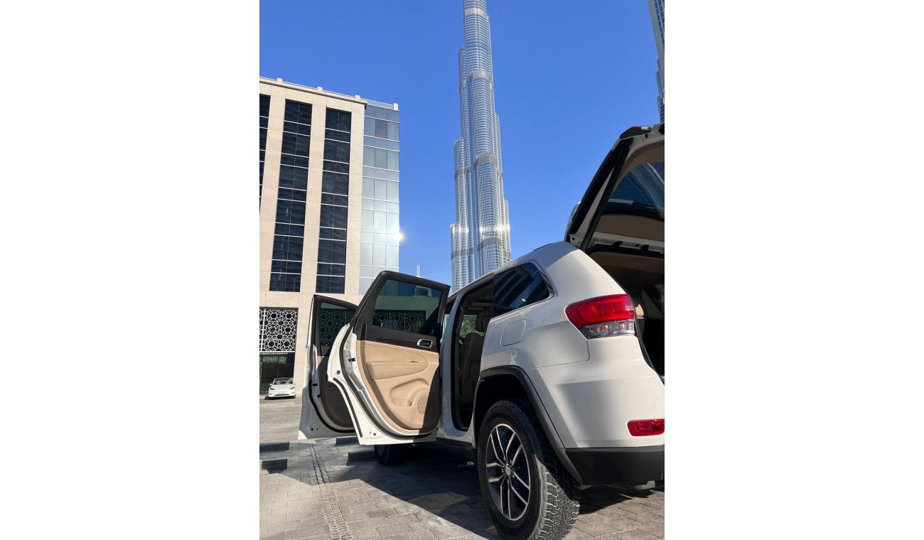 Jeep Grand Cherokee Limited 3.6 | GCC specs | Full options