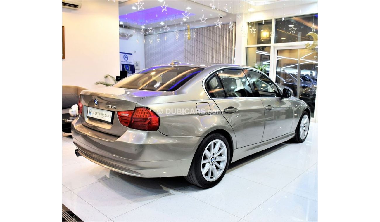 BMW 330i AMAZING BMW 330i 2009 Model!! in Gold Color! GCC Specs