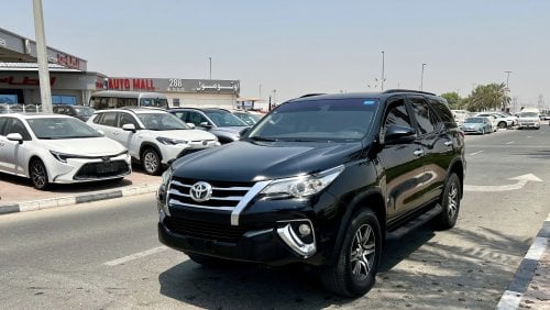 Toyota Fortuner EXR 4WD 2.7L PETROL. PERFECT CONDITION AND ACCIDENT FREE