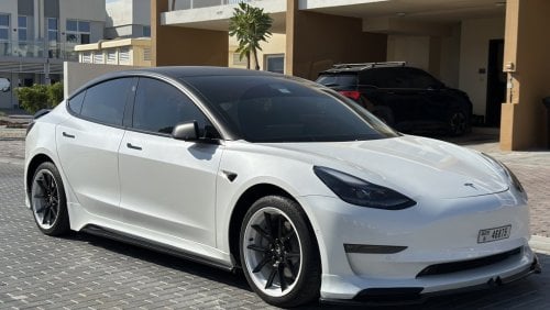تسلا موديل 3 Urgent sale Owner! Tesla GCC 2021 Long Range (dual motors)