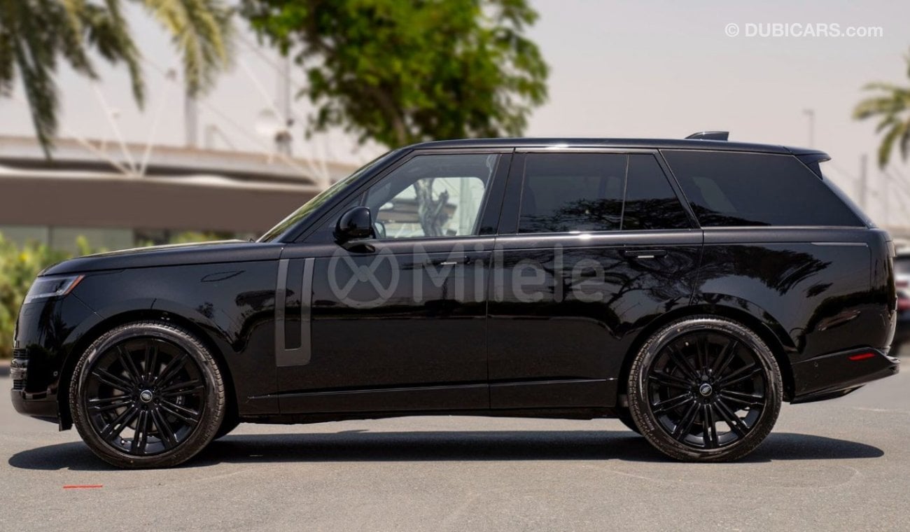 Land Rover Range Rover SE P530: SANTORINI BLACK WITH PREMIUM LEATHER SEATS