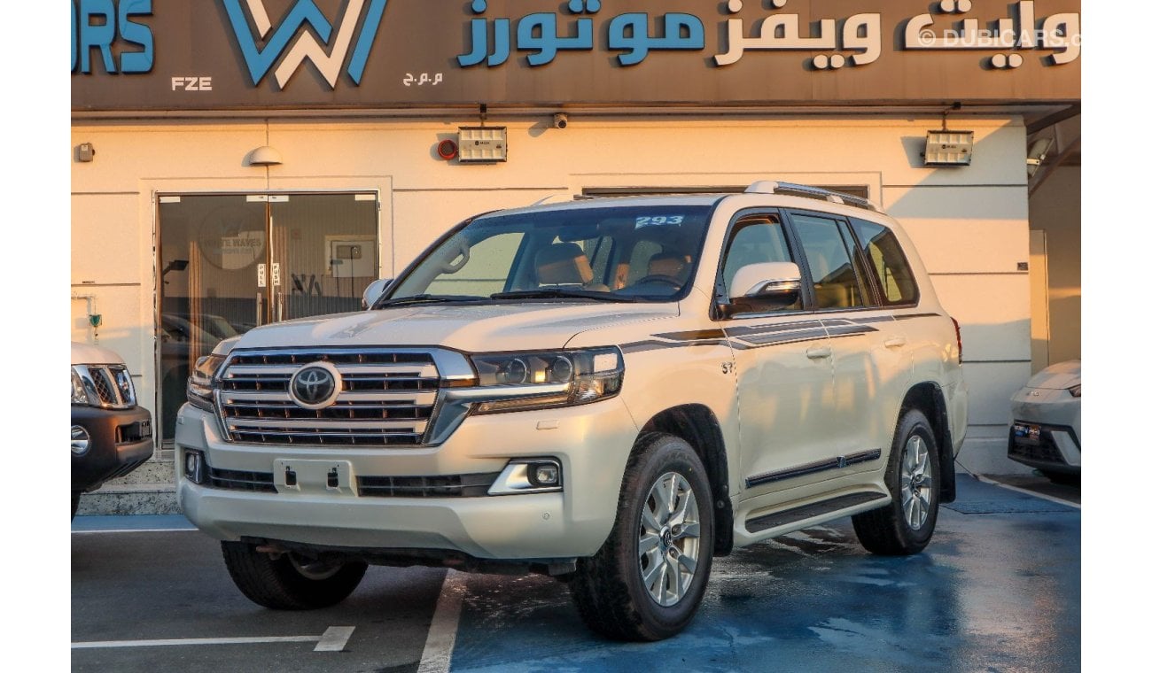 تويوتا لاند كروزر 2018 Toyota Land Cruiser VXR (J200), 5dr SUV, 5.7L 8cyl