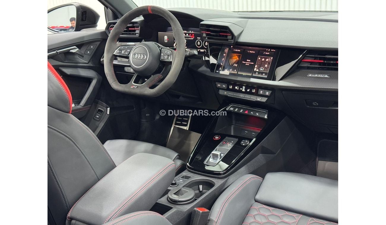 أودي RS3 TFSI quattro 2.5L Sedan 2024 Audi RS3 Quattro, Nov 2028 Audi Warranty + Service Pack, Full Options,