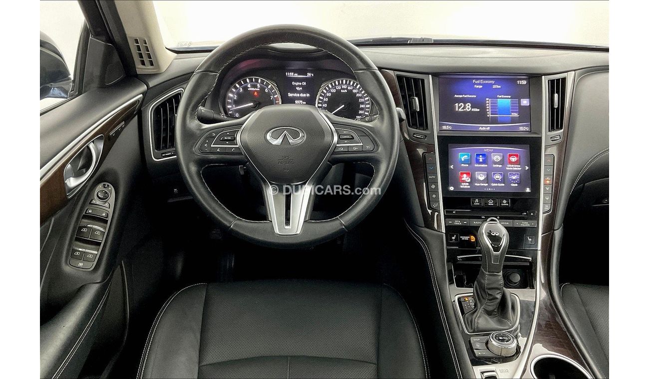 Infiniti Q50 Premium / Luxe