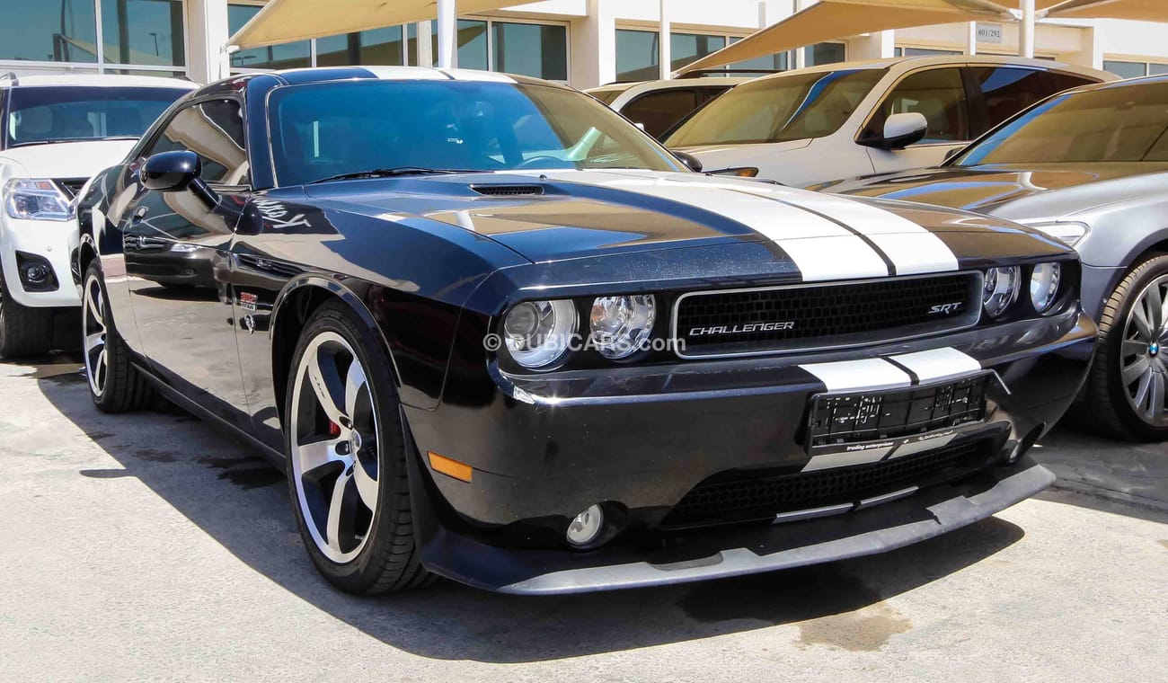 Dodge Challenger SRT8. 392 HEMI