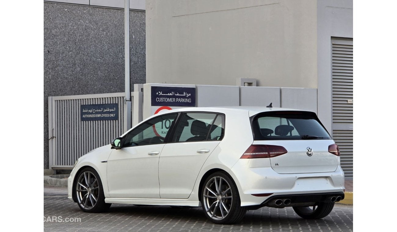 فولكس واجن جولف ار Volkswagen Golf R 2016 GCC Orginal paint // accident free // perfect condition