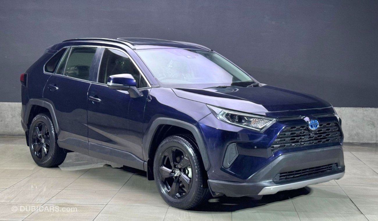 Toyota RAV4 E-Four full option